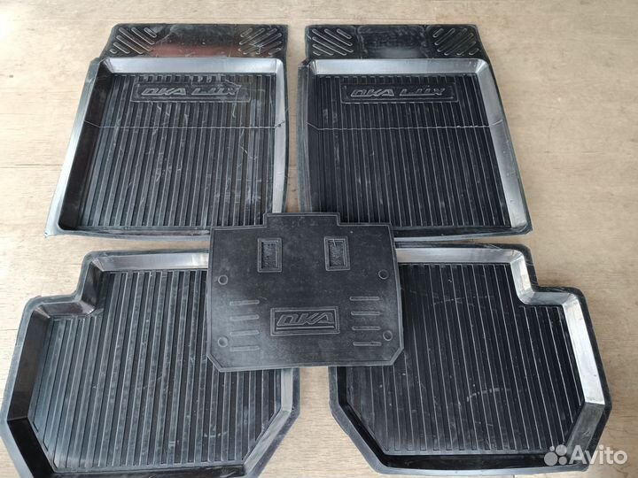 Комплект резиновых ковров на Оку