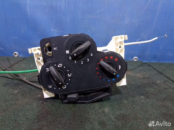 Панель управления печкой Renault Logan 1 седан 1.4
