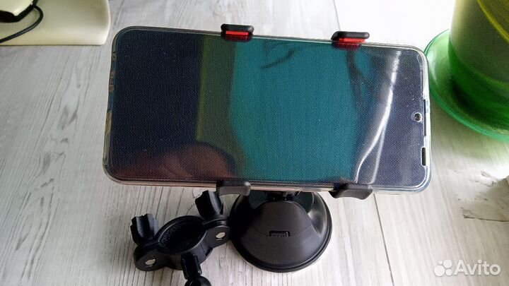 Держатель для мобильного телефона автомобильный