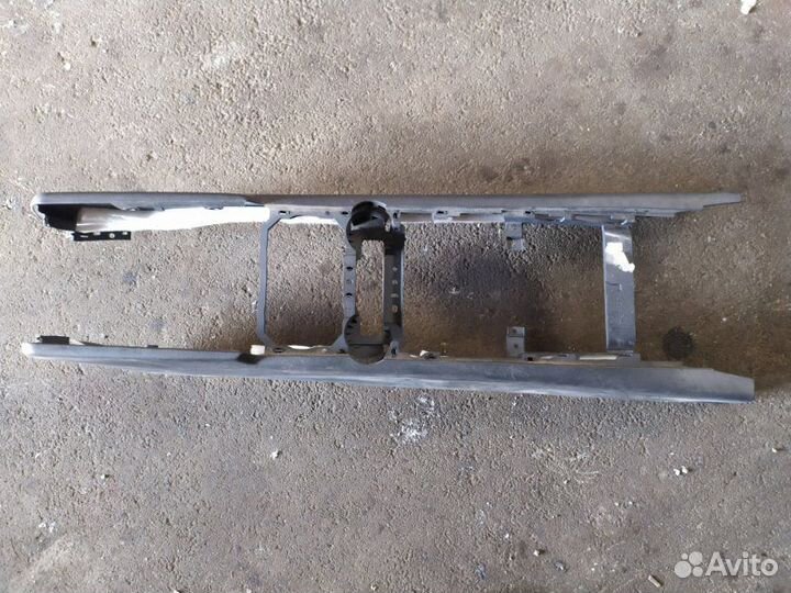 Подлокотник Volkswagen Touareg 3.0 2008