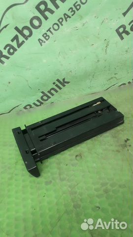 Визитница Nissan Bluebird (U14) X (1996–1998)