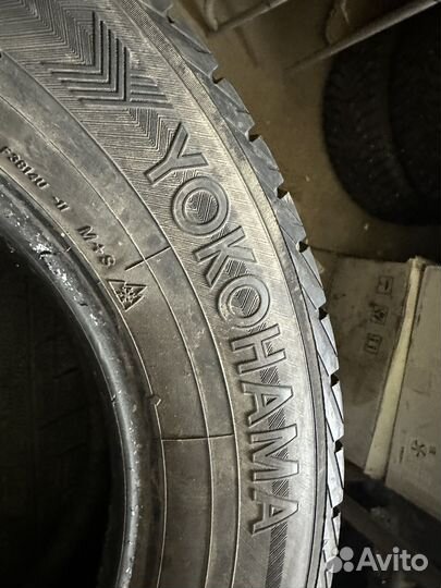 Yokohama Ice Guard IG30 215/65 R16