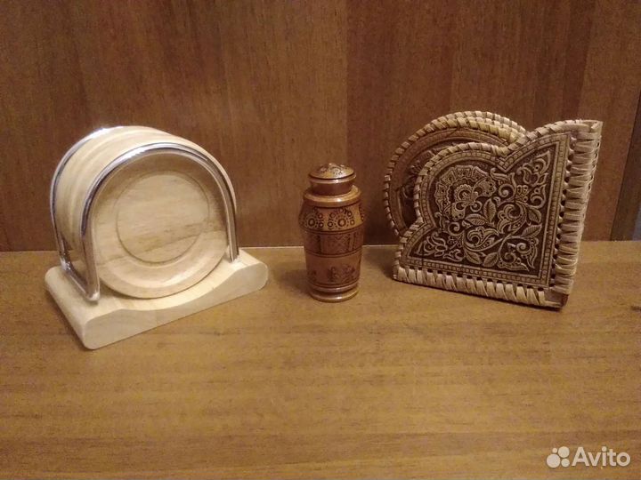 Дерево: подставки под чашки; солонка