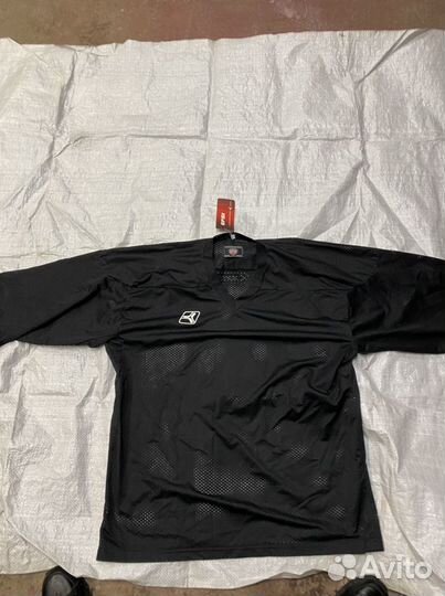 Хоккейная форма Хоккейный нагрудник, щитки, краги