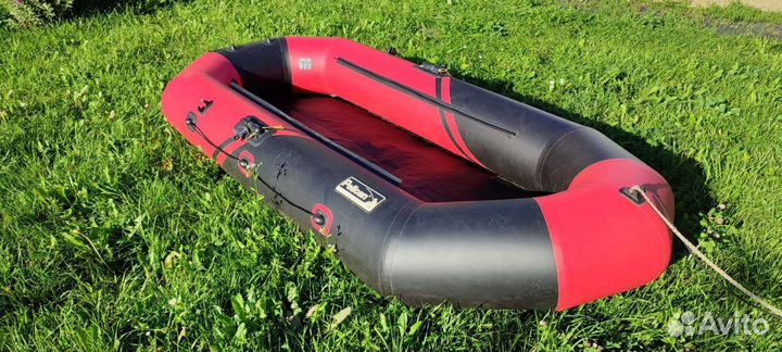 Надувная вёсельная лодка пвх под мотор