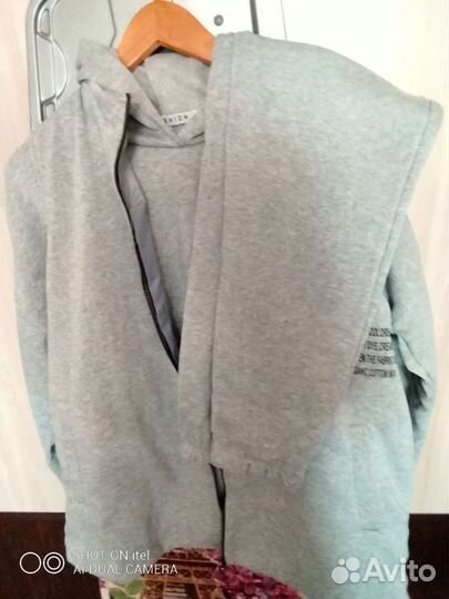 Спортивный костюм женский