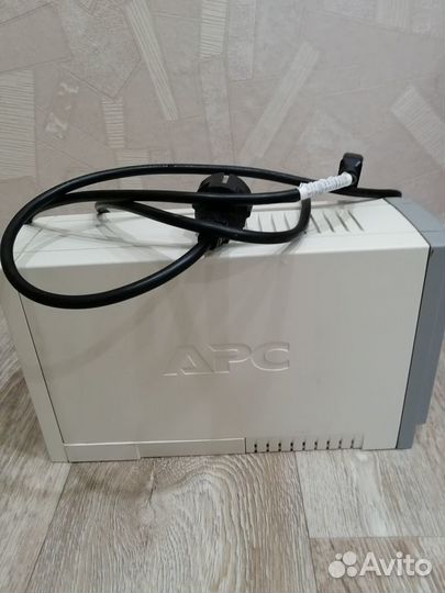 Бесперебойник ибп APC Back-Ups CS650VA (BK650EI)