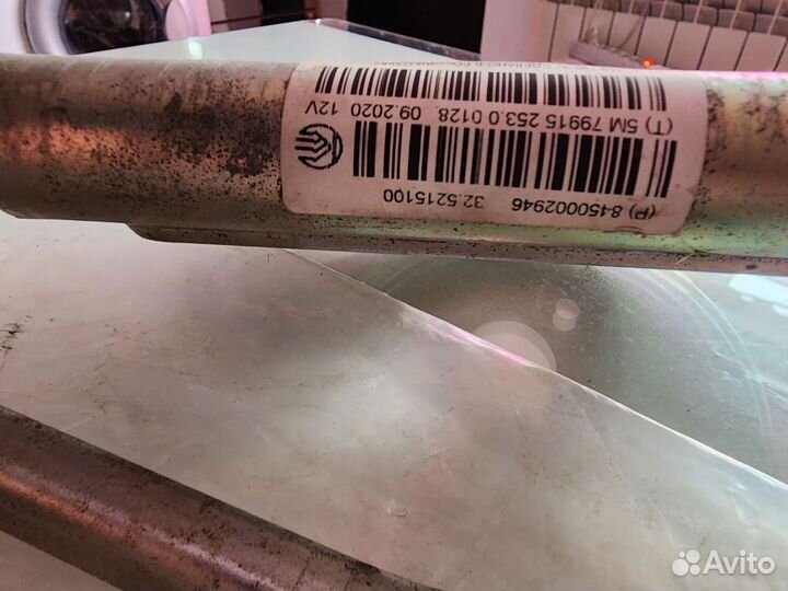 Трапеция стеклоочистителя, мотор стеклоочистителя