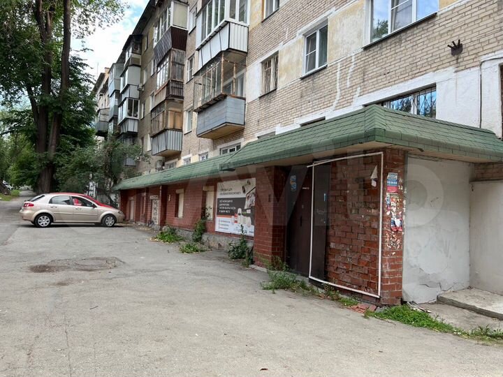 Продам торговое помещение, 295.3 м²