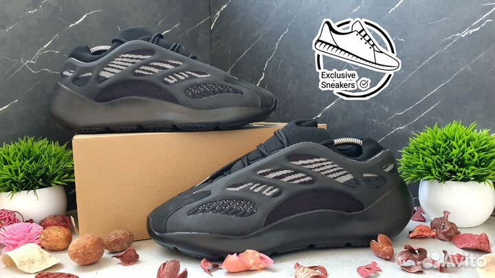 Кроссовки Adidas Yeezy Boost 700