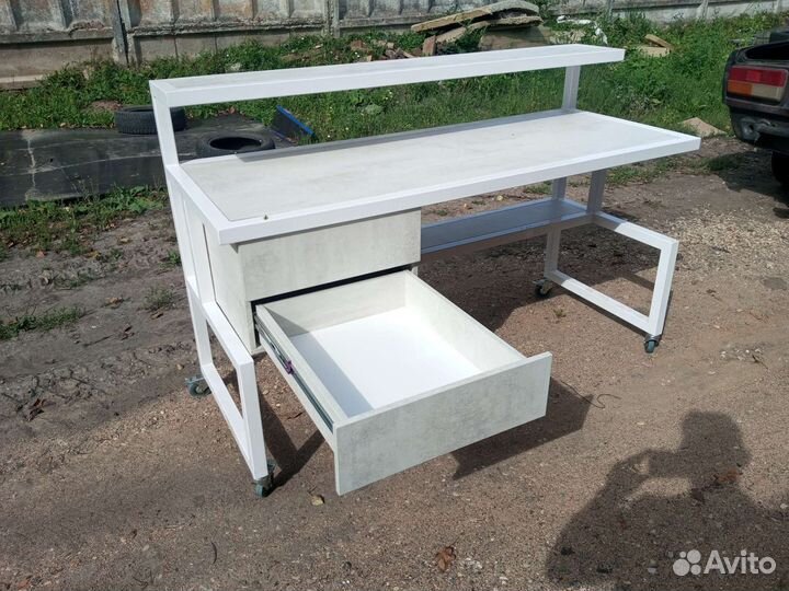 Компьютерный стол новый