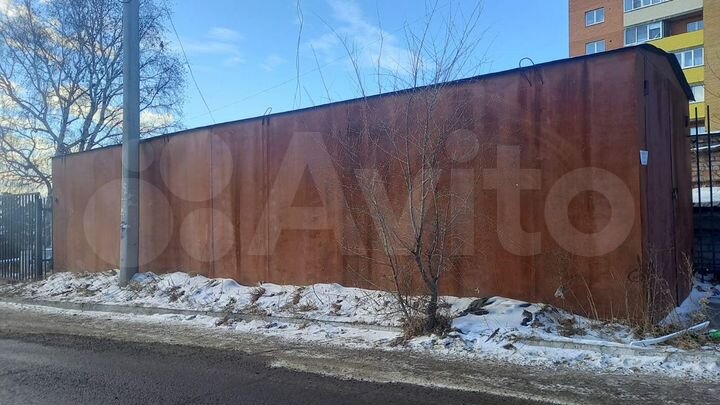 Гараж, > 30 м²