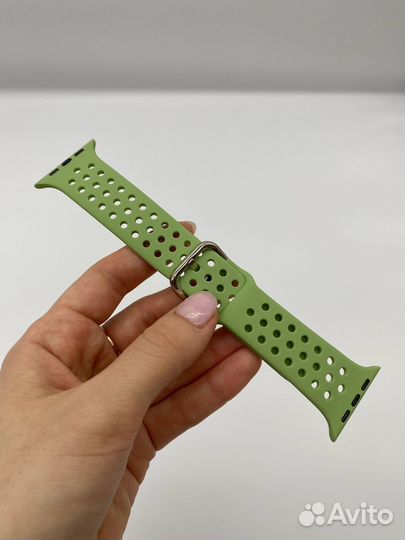 Силиконовый ремешок Avior для Apple Watch