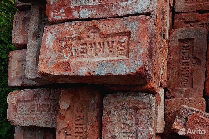 Прочный керамический кирпич