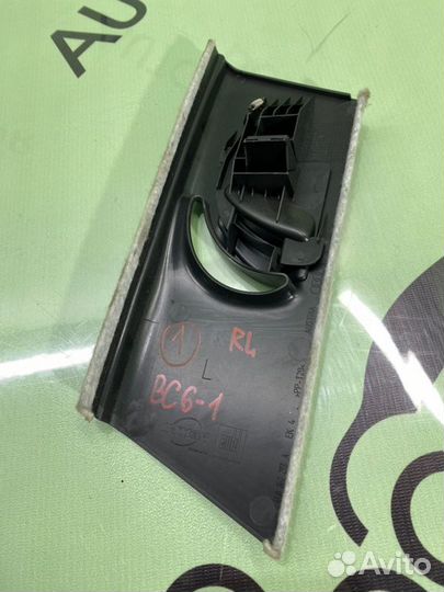 Накладка стойки задняя левая Audi Q7 4L 3.0D casa