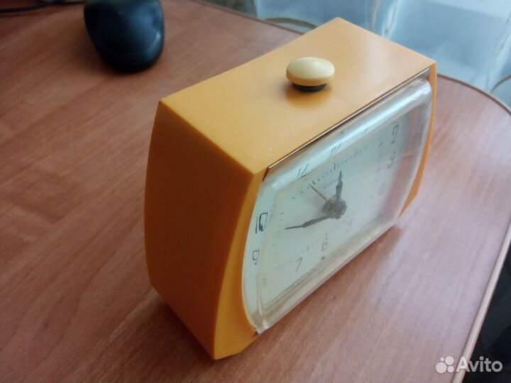 Часы Витязь