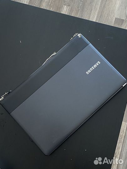 Ноутбук samsung np300e5z