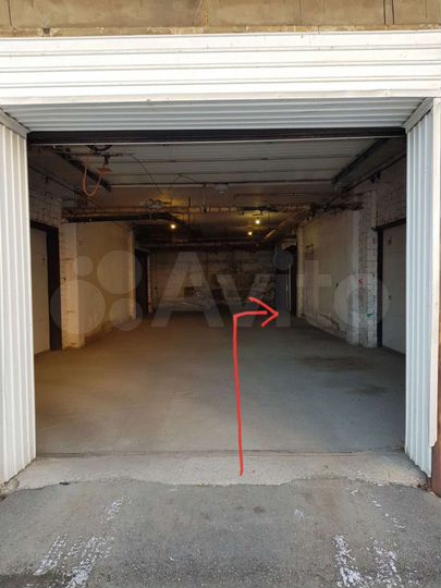 Гараж, > 30 м²