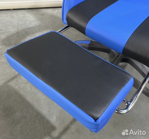 Компьютерное кресло новое
