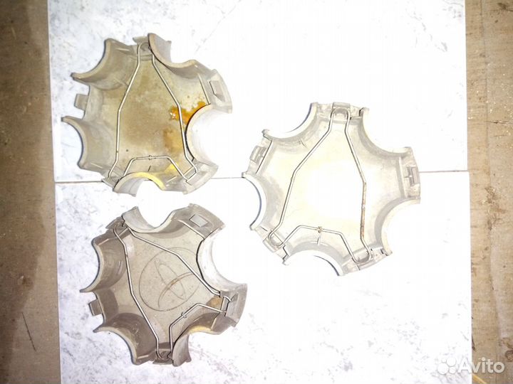 Toyota вставка в литые диски