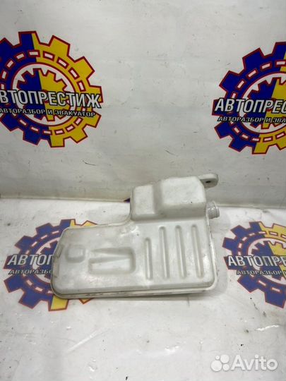 Бачок омывателя Skoda Octavia A7 2013