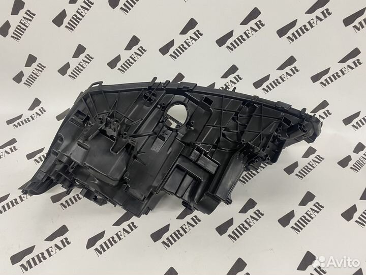 Правый корпус фары BMW 6er G32 2016-2020