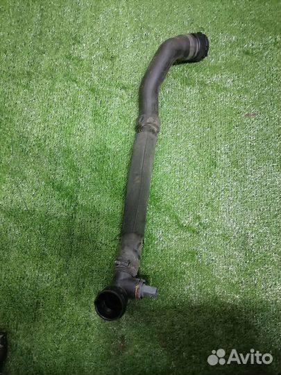 Патрубок охлаждения (радиатора) 3C0122051BQ Volksw