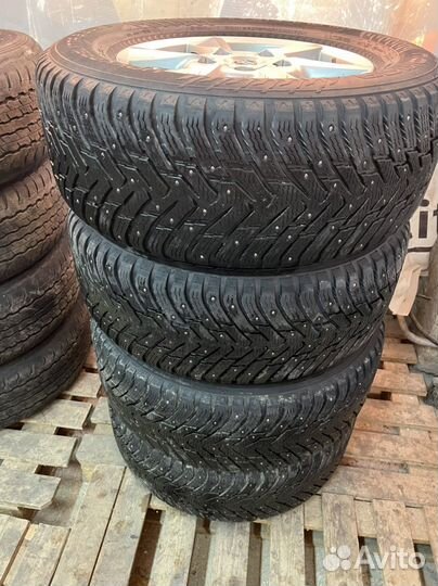 Зимние колеса Nokian 285/60 R18 на Лэнд Крузер 200