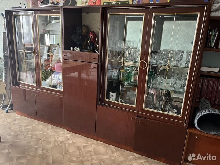 Сервант шкаф стеллаж