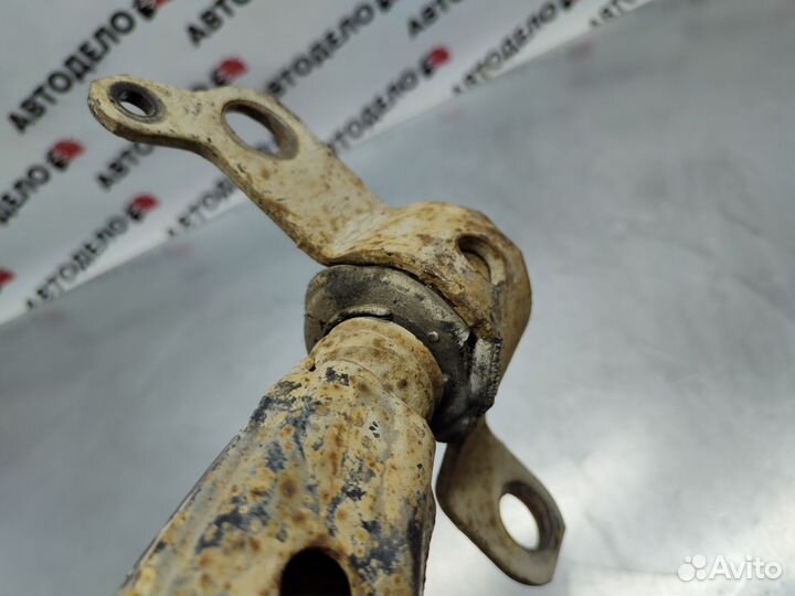 Рычаг передний Toyota Corolla E100 1994 г.в