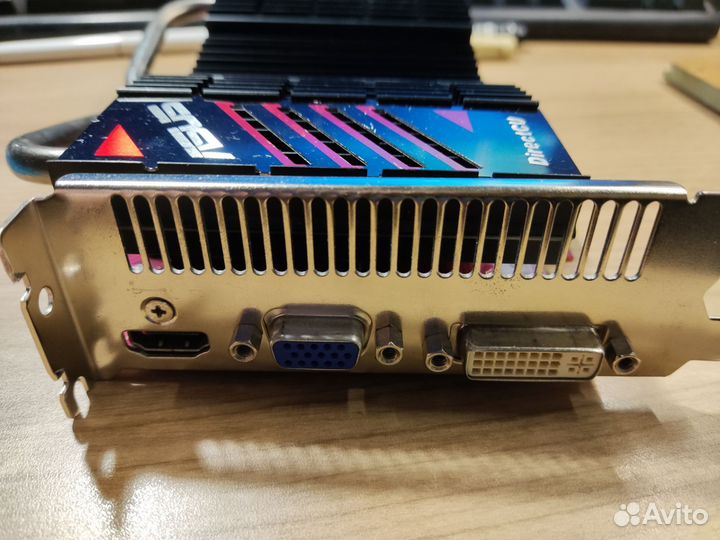 Видеокарта Asus AMD Radeon HD 6670 1Гб