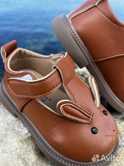 Сандалии для девочки в трех цветах