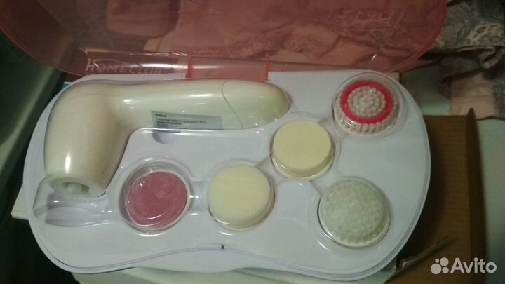 Прибор для ухода за лицом