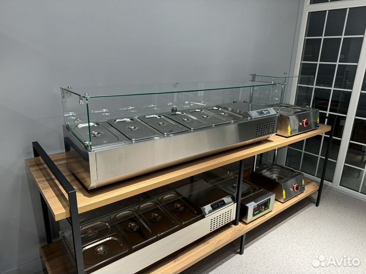 Холодильная витрина с гастроемкостями