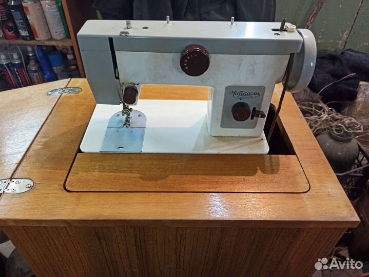 Швейная машина Чайка 134