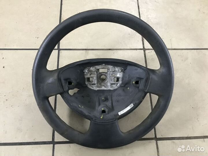 Руль Nissan Almera G15 с дефектом