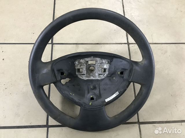 Руль Nissan Almera G15 с дефектом