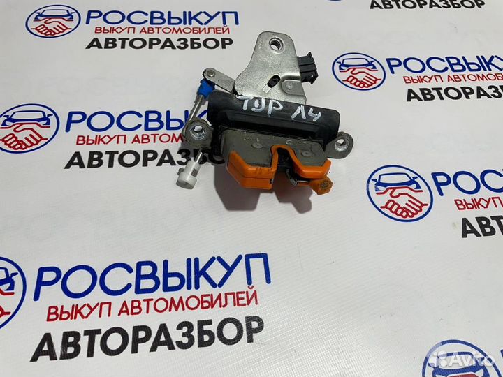 Замок багажника Skoda Octavia A4 Tour