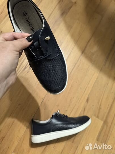 Продам кожаные туфли р. 39