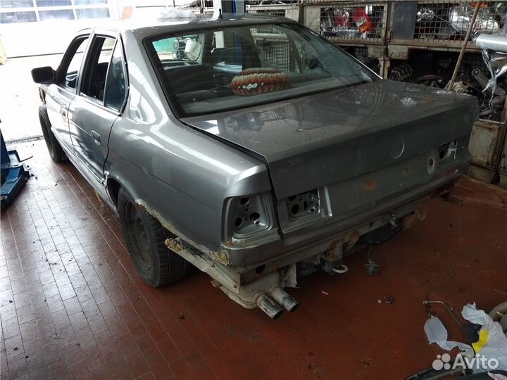 Разбор на запчасти BMW 5 E34