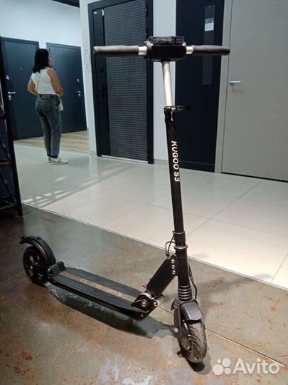 Электросамокат новый, на гарантии Кuggo s 3