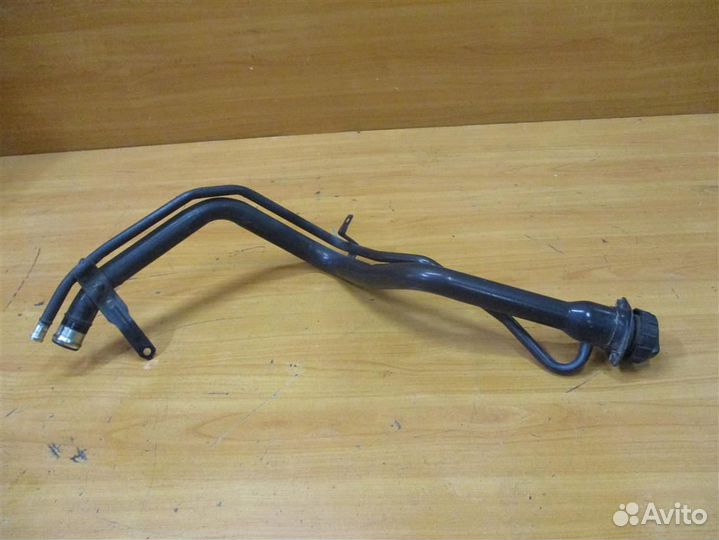 Горловина топливного бака Mitsubishi Outlander 1