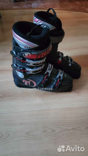 Горнолыжные ботинки