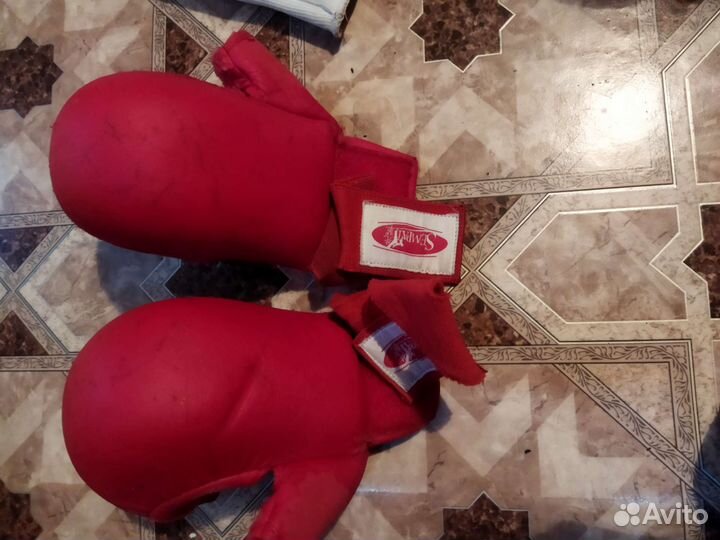 Боксерские перчатки