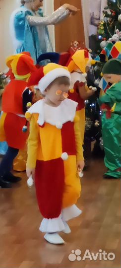 Аренда костюм петрушки скомароха
