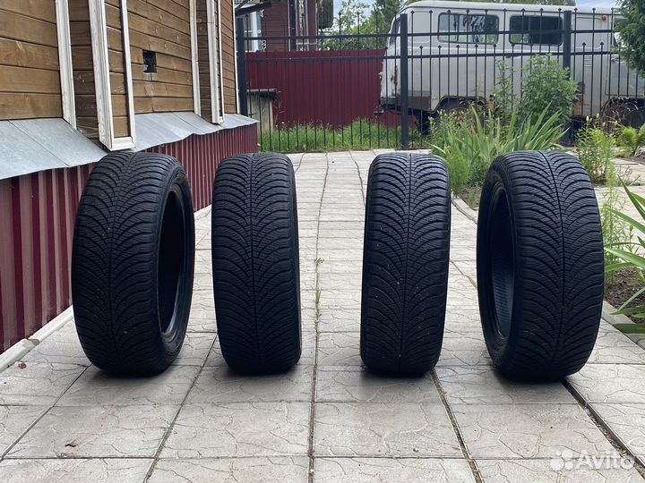 Goodyear Vector 4Seasons Gen-2 185/55 R15 30H