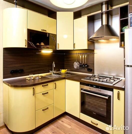 Кухонный гарнитур угловой в потолок