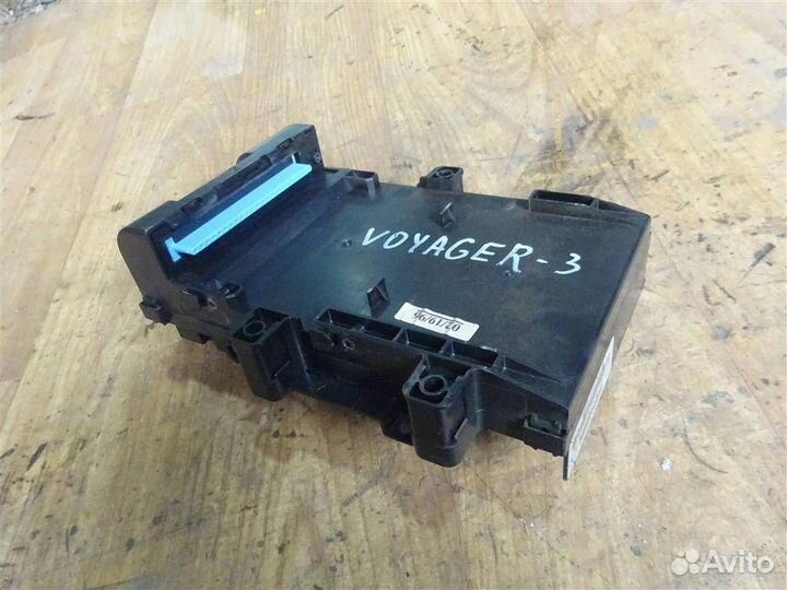 Блок предохранителей Chrysler Voyager/Caravan 199