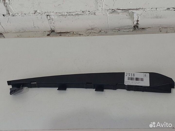 Кронштейн уплотнителя левый Audi S5 B9 3.0ftsi CWG