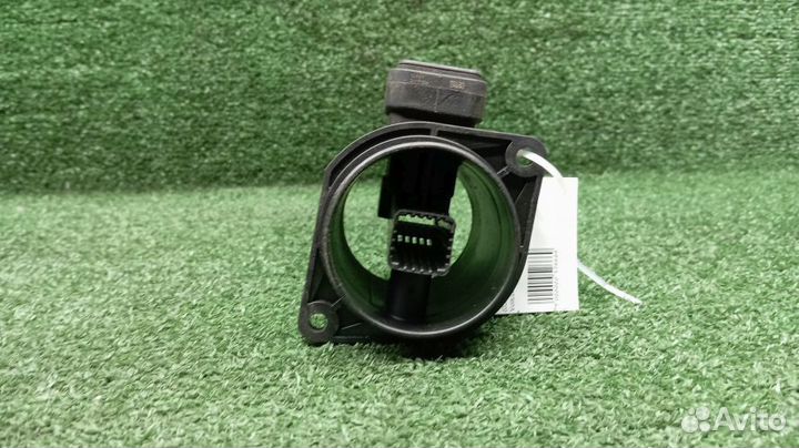 Датчик расхода воздуха Volkswagen Jetta